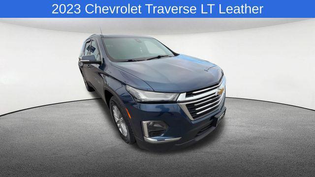 used 2023 Chevrolet Traverse car, priced at $28,008