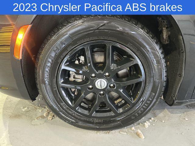 used 2023 Chrysler Pacifica car, priced at $23,171