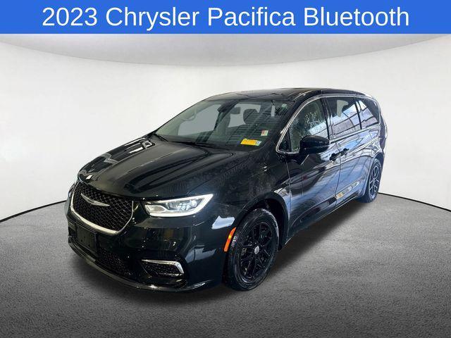 used 2023 Chrysler Pacifica car, priced at $23,171