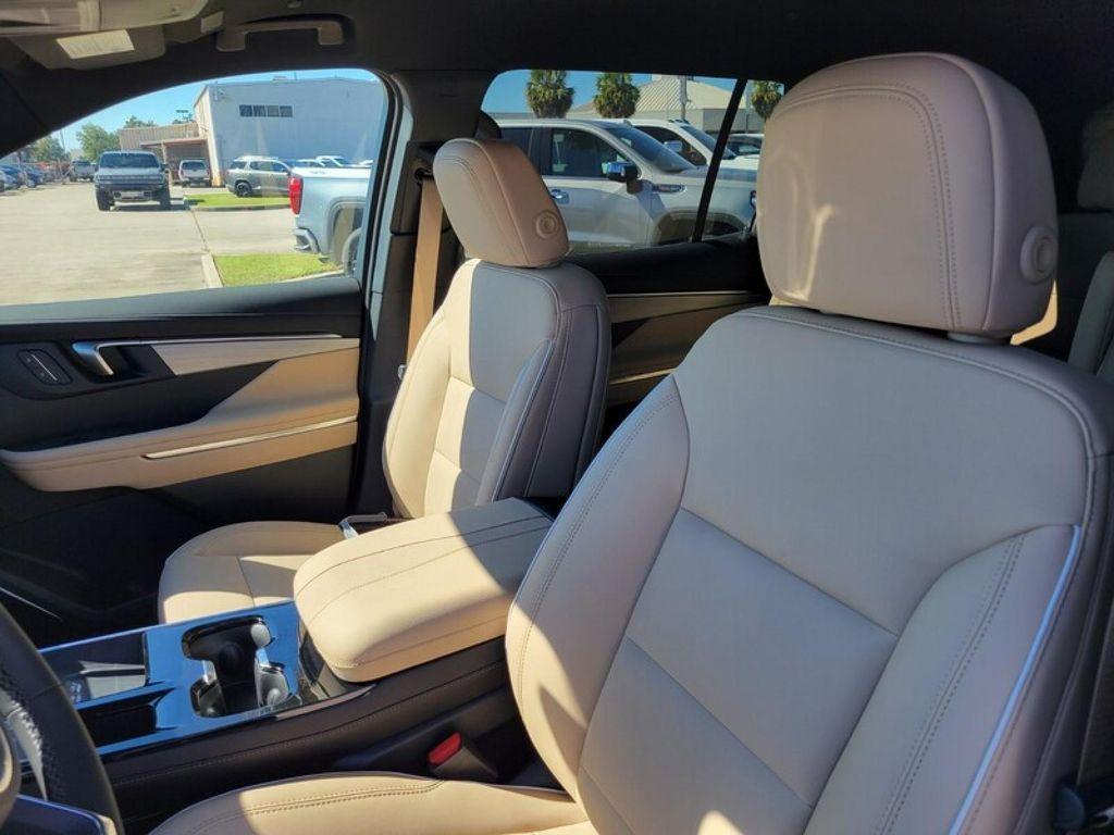 new 2026 Buick Enclave car, priced at $43,810