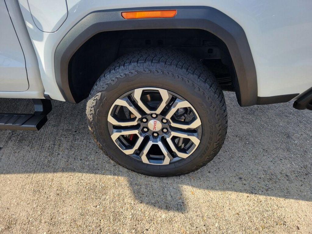 used 2024 GMC Canyon car, priced at $40,400