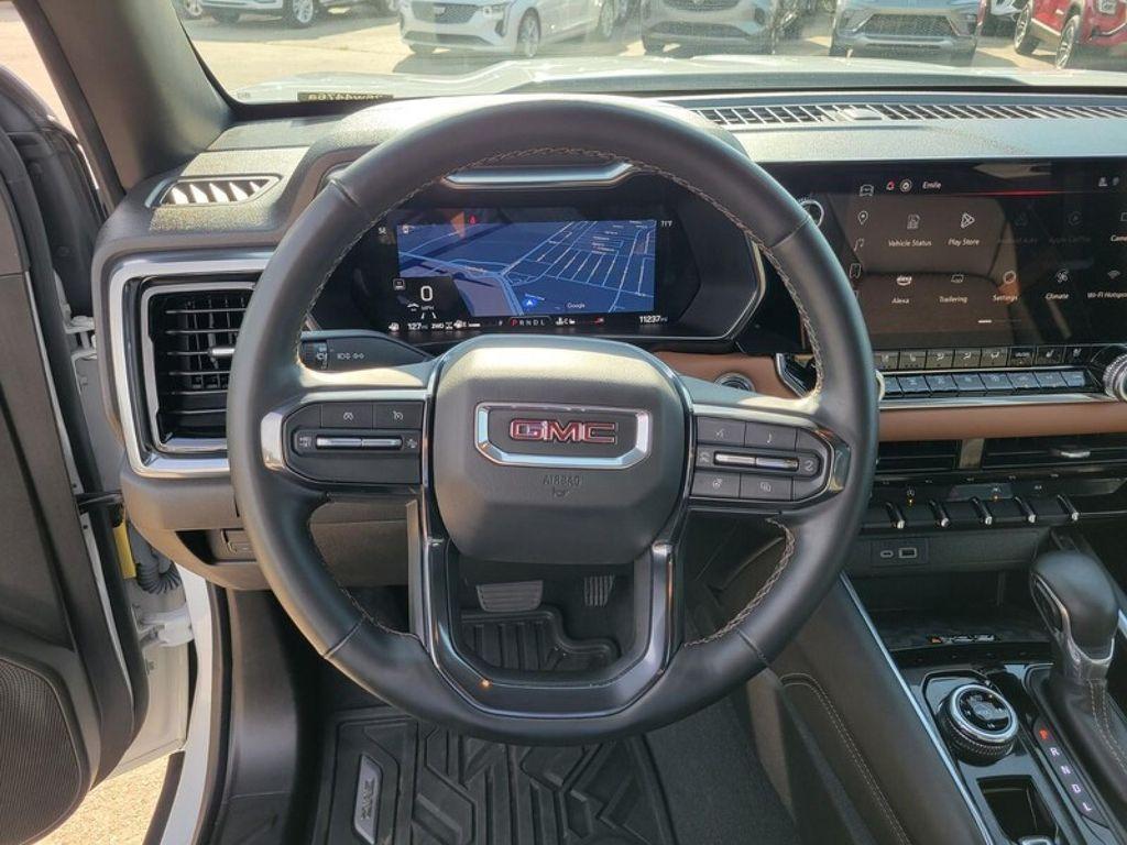 used 2024 GMC Canyon car, priced at $40,400