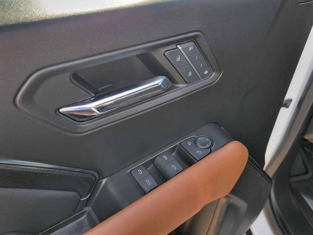 used 2024 GMC Canyon car, priced at $40,400