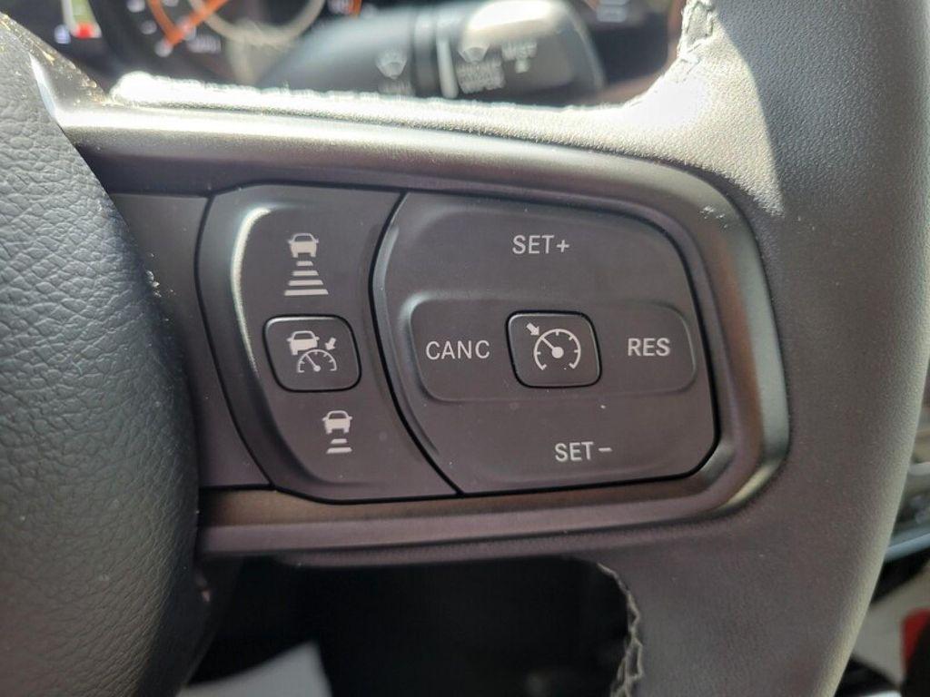 used 2025 Jeep Gladiator car, priced at $39,800
