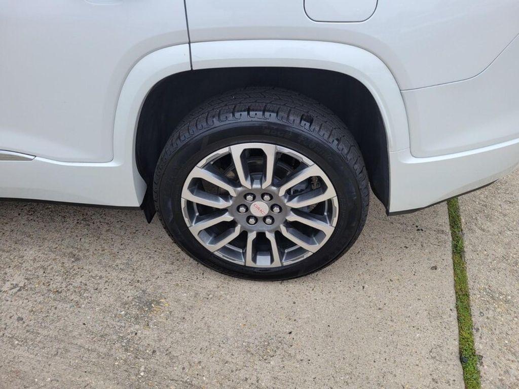 used 2022 GMC Acadia car, priced at $31,400