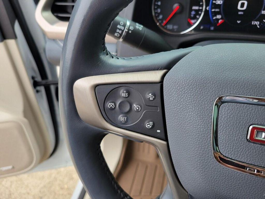 used 2022 GMC Acadia car, priced at $31,400