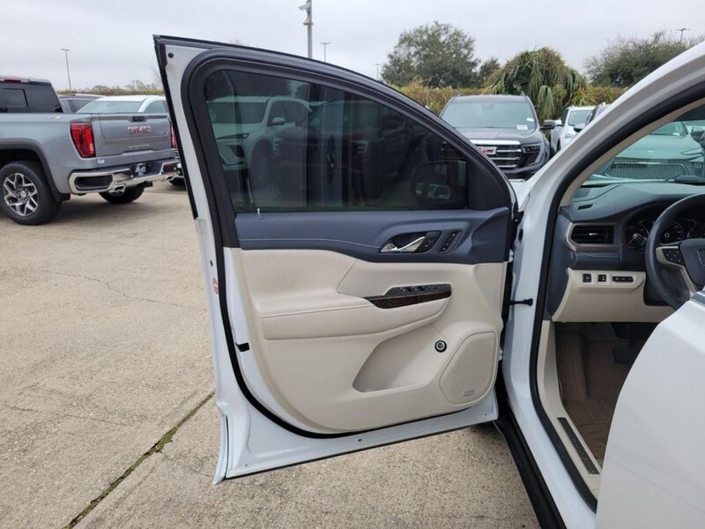 used 2022 GMC Acadia car, priced at $31,400