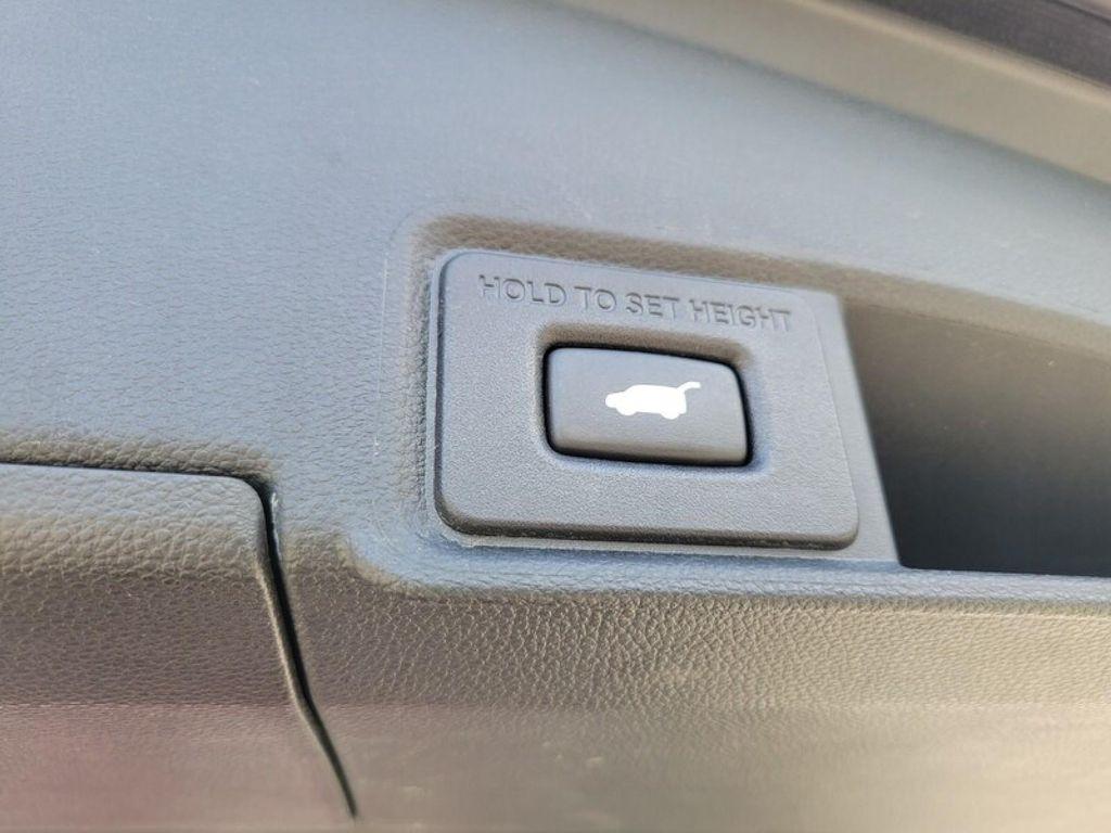 used 2021 Acura RDX car, priced at $24,600