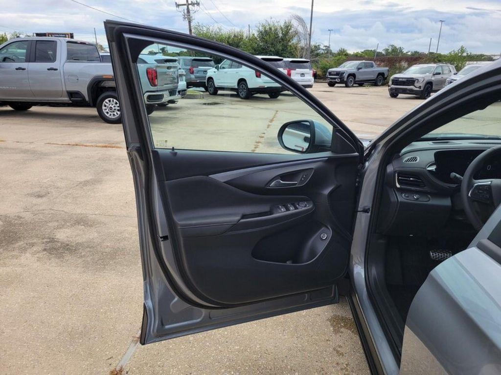 new 2026 Buick Envista car, priced at $29,165