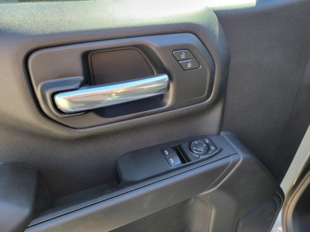 new 2026 GMC Sierra 1500 car, priced at $33,055