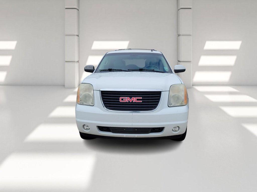used 2009 GMC Yukon car, priced at $6,000