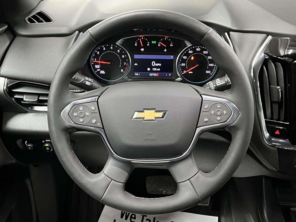used 2023 Chevrolet Traverse car, priced at $27,995