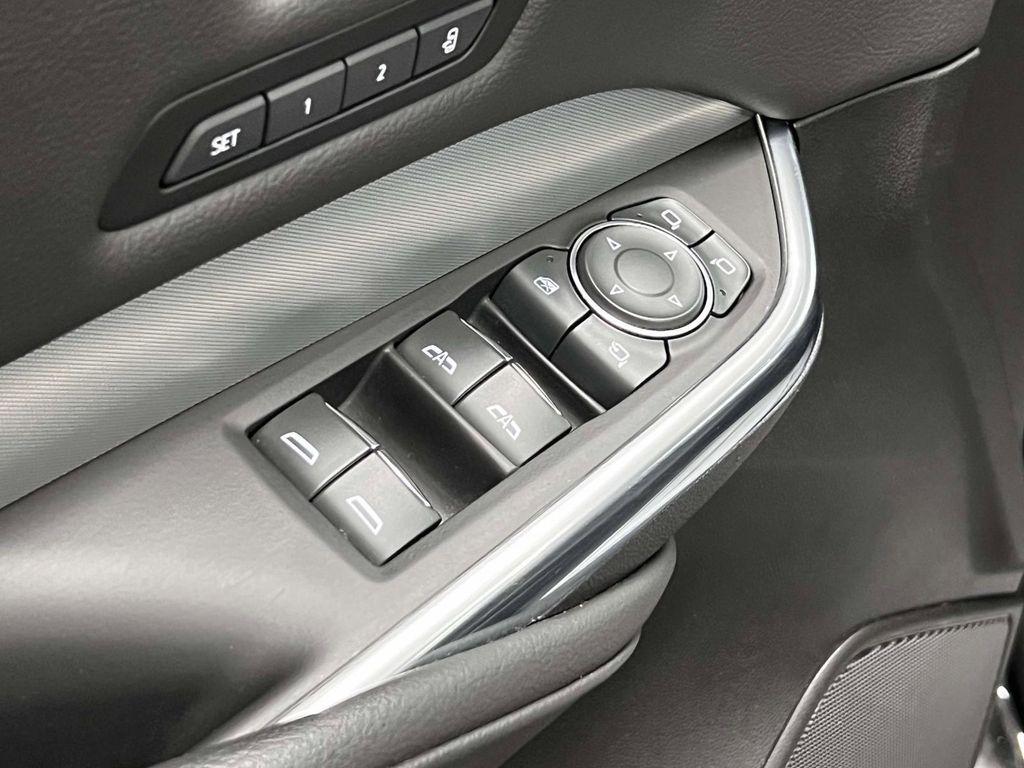 used 2023 Cadillac XT4 car, priced at $30,348