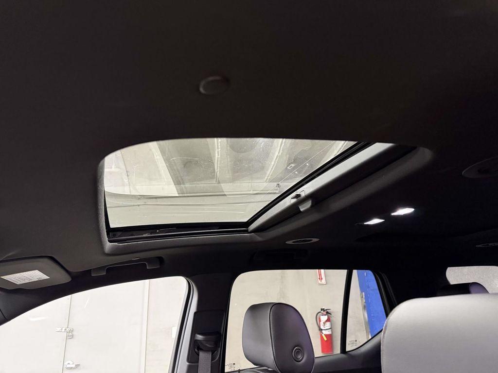 used 2023 Chevrolet Traverse car, priced at $33,999