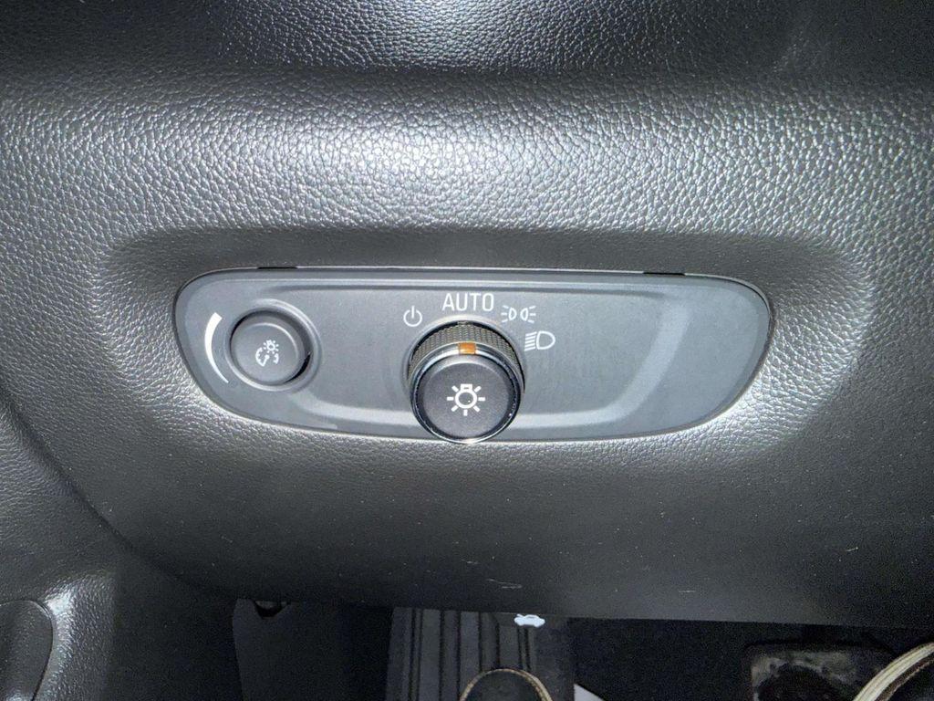 used 2023 Chevrolet Traverse car, priced at $33,999