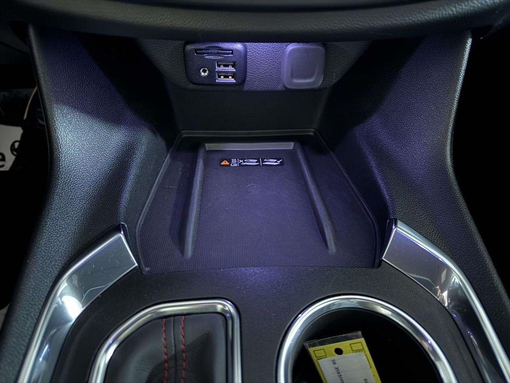 used 2023 Chevrolet Traverse car, priced at $33,999