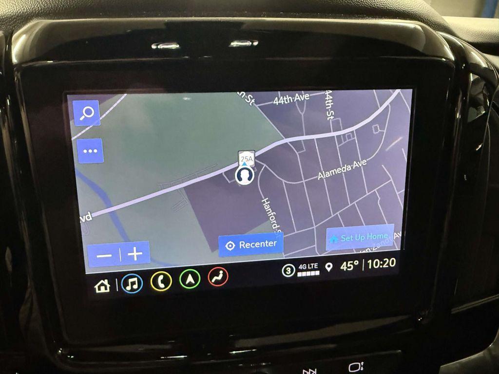 used 2023 Chevrolet Traverse car, priced at $33,999