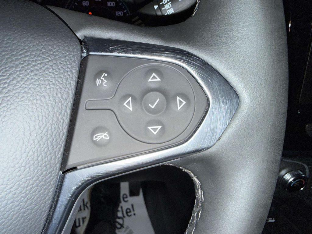 used 2023 Chevrolet Traverse car, priced at $33,999