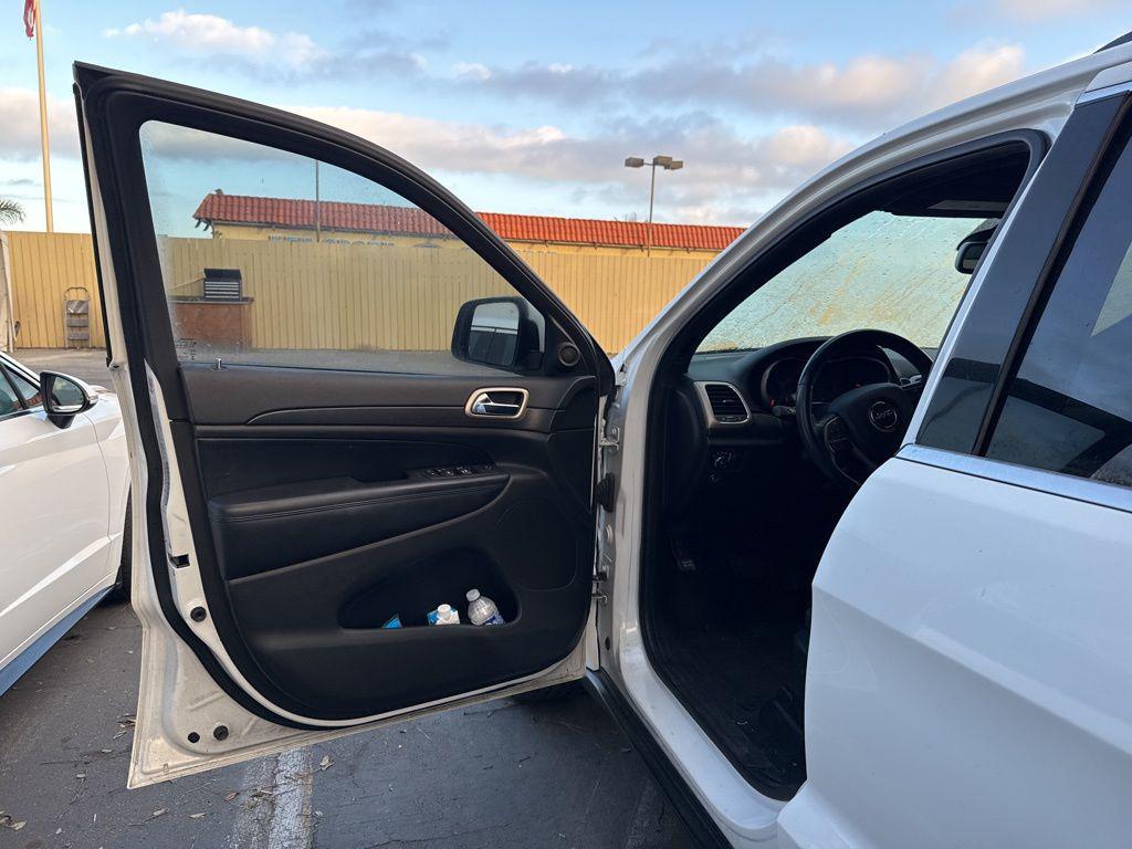 used 2015 Jeep Grand Cherokee car, priced at $7,507