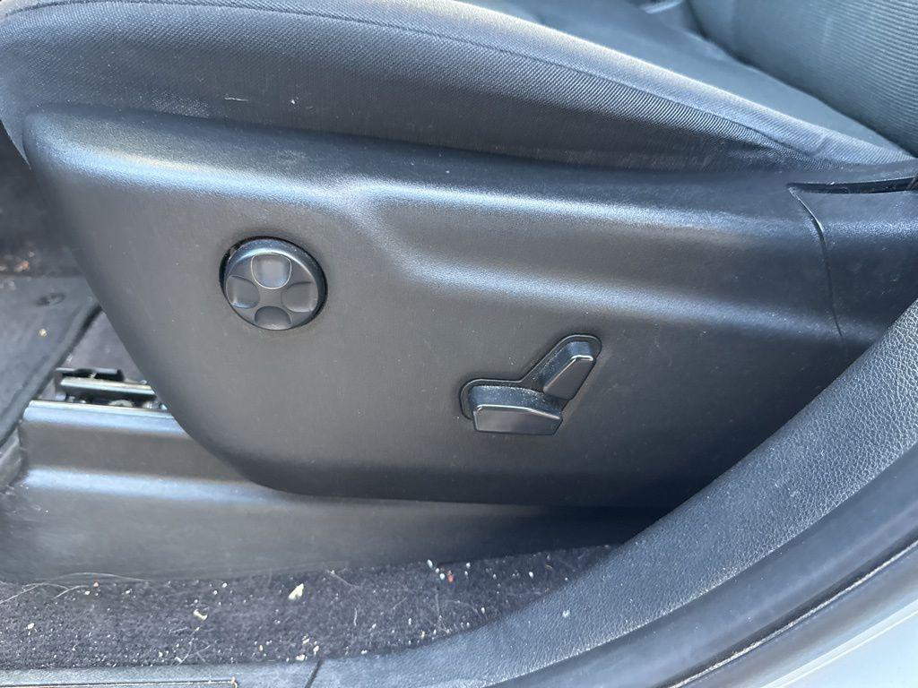 used 2015 Jeep Grand Cherokee car, priced at $7,507