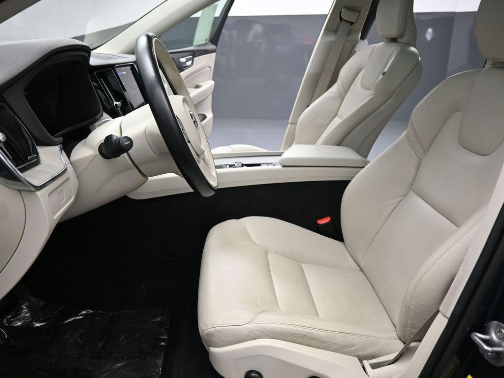 used 2023 Volvo XC60 car, priced at $25,820