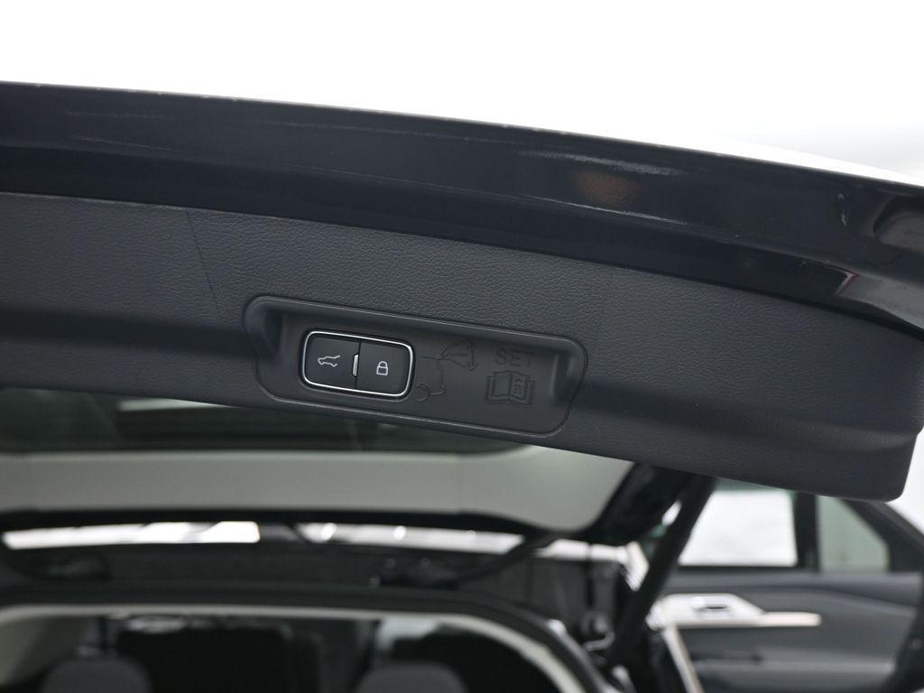 new 2025 Ford Explorer car, priced at $39,120