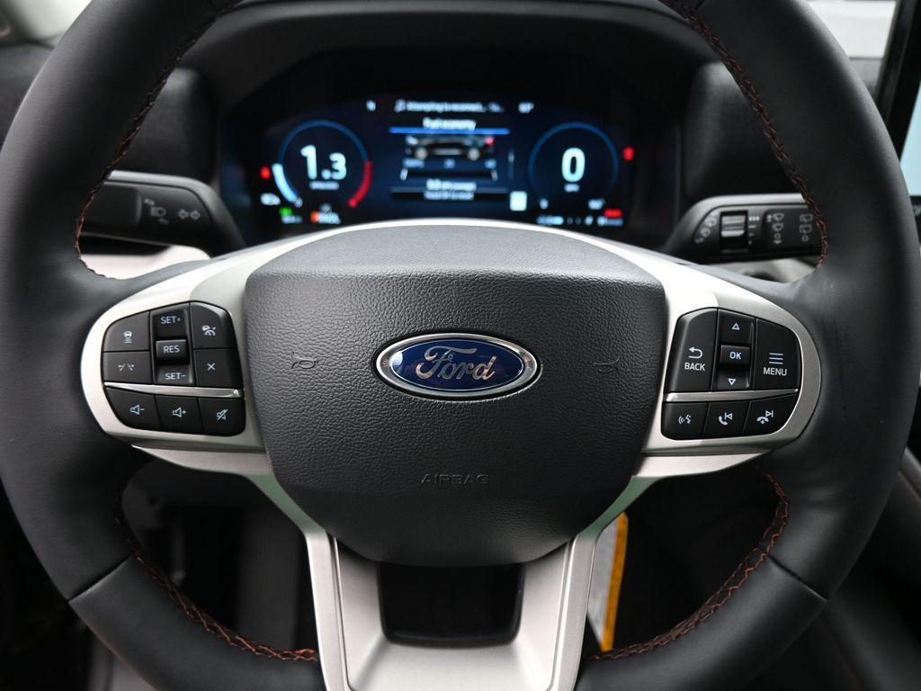 new 2025 Ford Explorer car, priced at $39,120