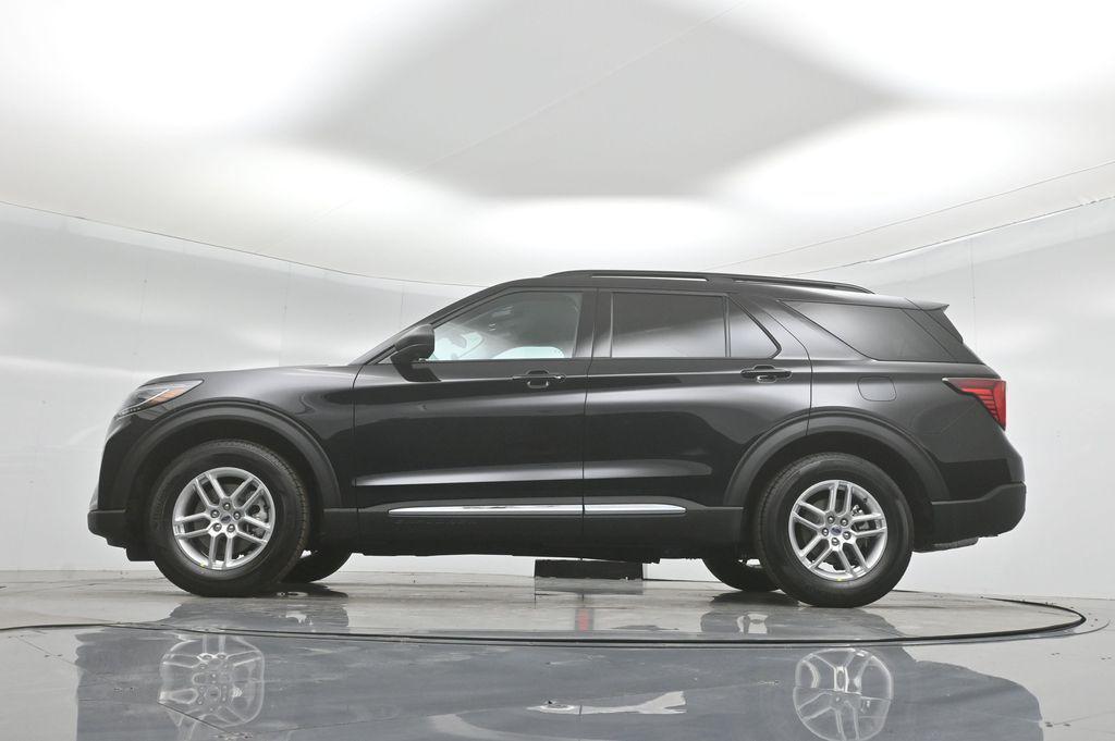 new 2025 Ford Explorer car, priced at $39,120