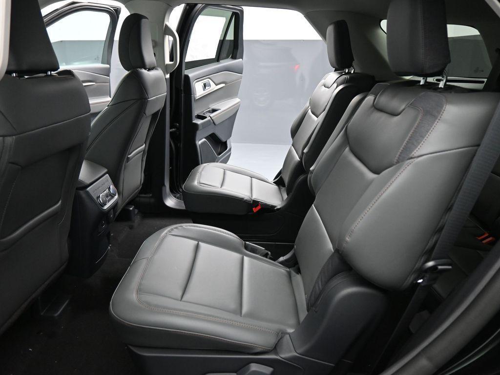 new 2025 Ford Explorer car, priced at $39,120