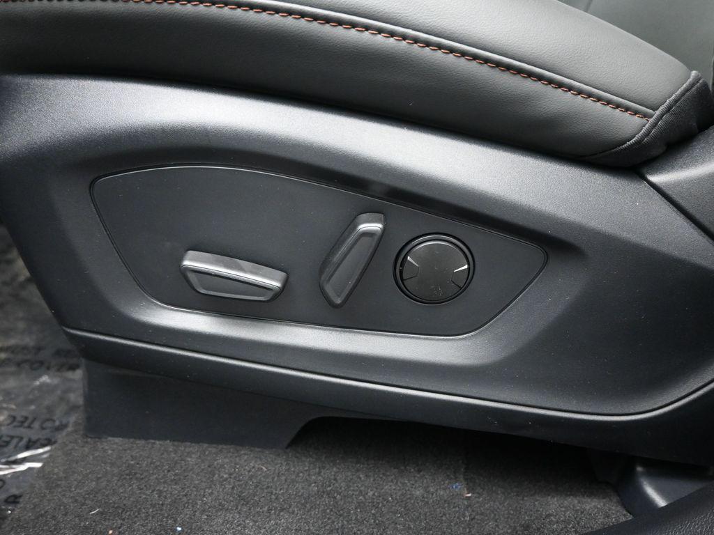 new 2025 Ford Explorer car, priced at $39,120