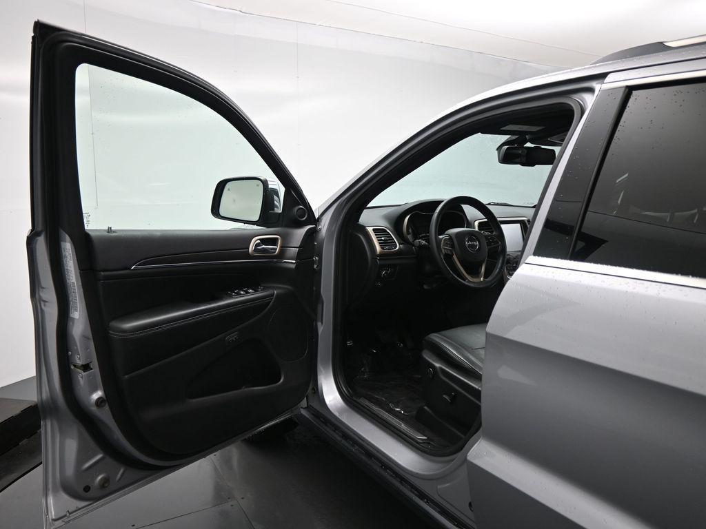 used 2016 Jeep Grand Cherokee car, priced at $12,058