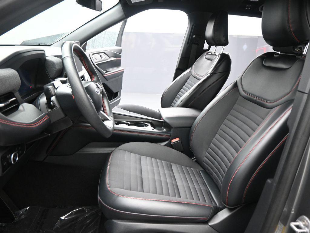 used 2025 Ford Explorer car, priced at $39,917