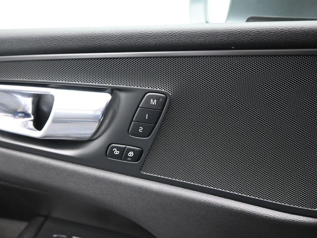 used 2020 Volvo XC60 car, priced at $22,410