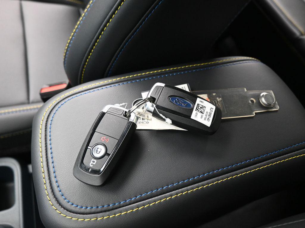 new 2025 Ford Maverick car, priced at $34,700