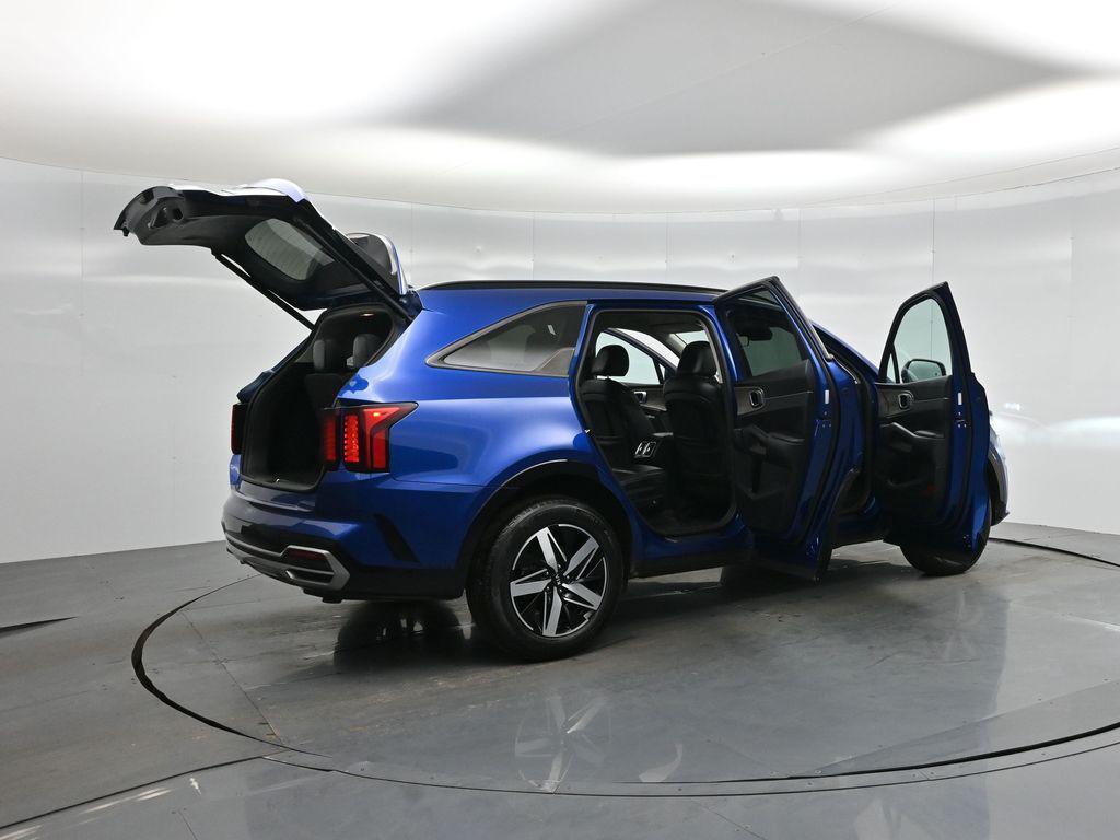 used 2021 Kia Sorento car, priced at $23,051