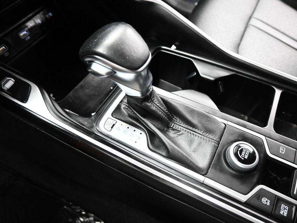 used 2021 Kia Sorento car, priced at $23,051