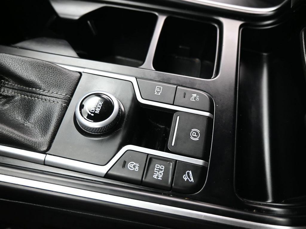 used 2021 Kia Sorento car, priced at $23,051