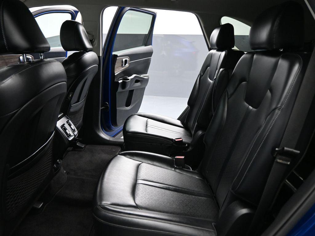 used 2021 Kia Sorento car, priced at $23,051