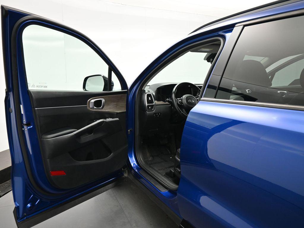 used 2021 Kia Sorento car, priced at $23,051