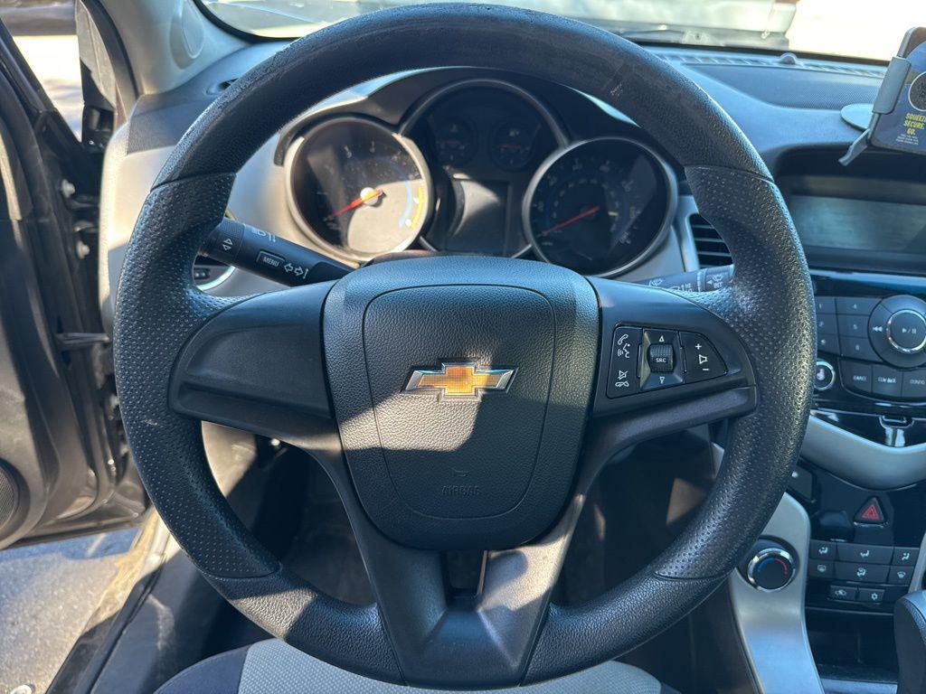used 2016 Chevrolet Cruze Limited car, priced at $5,682