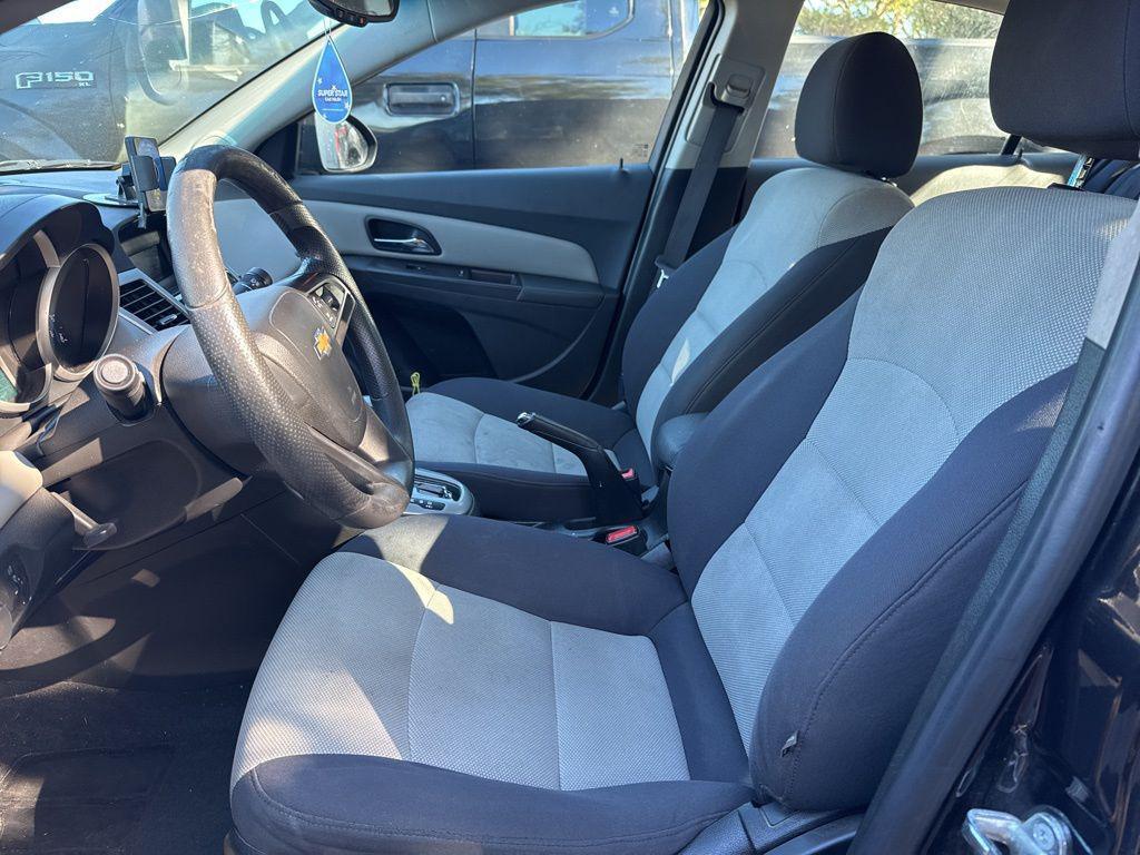 used 2016 Chevrolet Cruze Limited car, priced at $5,682