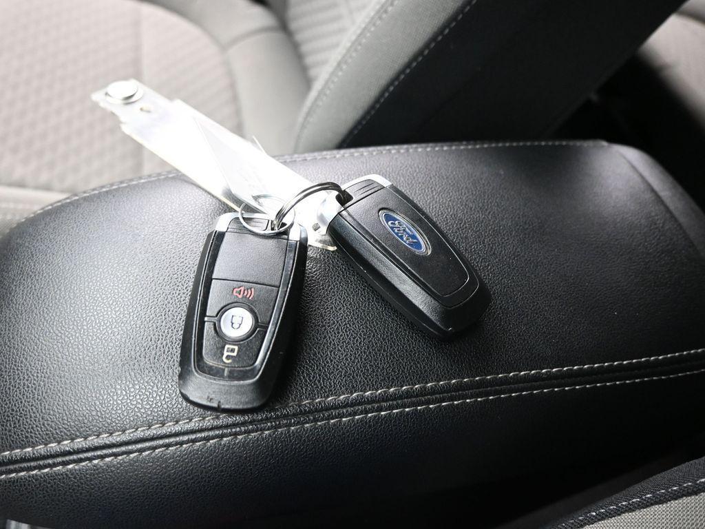 used 2022 Ford Escape car, priced at $19,000