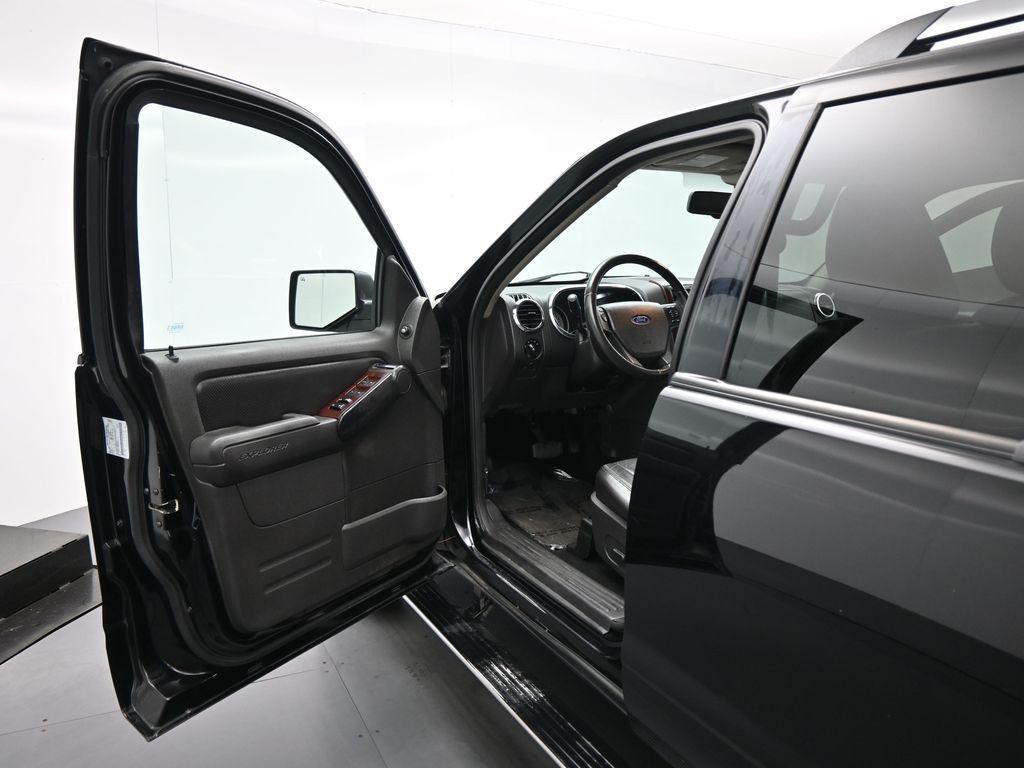 used 2009 Ford Explorer car, priced at $5,000