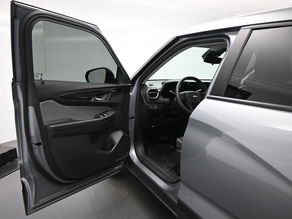 used 2024 Chevrolet TrailBlazer car, priced at $22,476