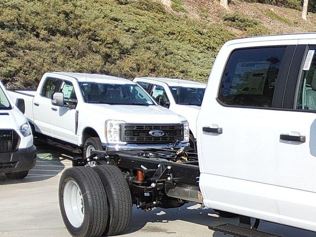 new 2026 Ford F-450 car, priced at $64,590