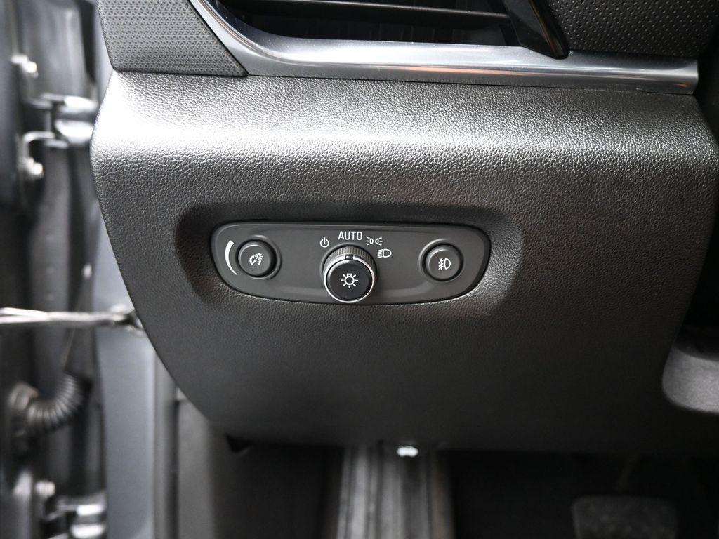 used 2018 Chevrolet Traverse car, priced at $21,622