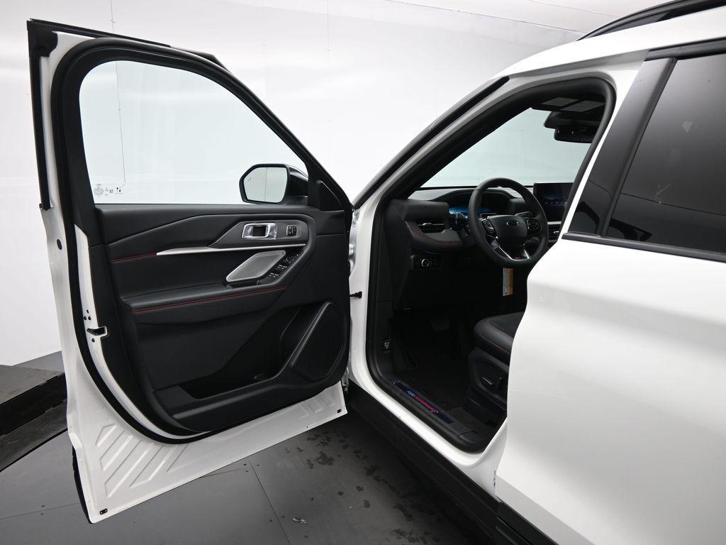 new 2025 Ford Explorer car, priced at $58,475