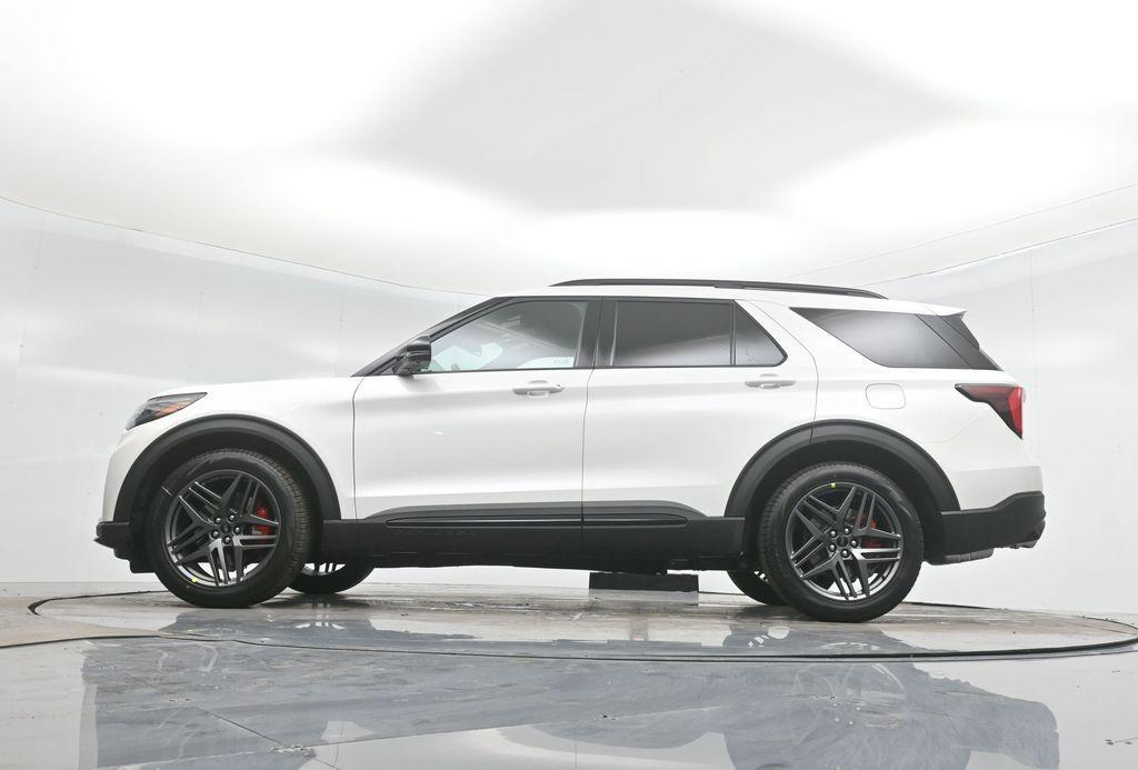 new 2025 Ford Explorer car, priced at $58,475