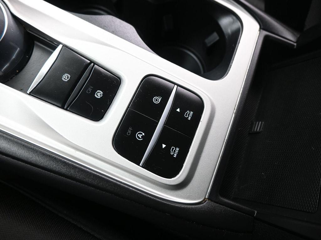 used 2023 Ford Explorer car, priced at $28,116