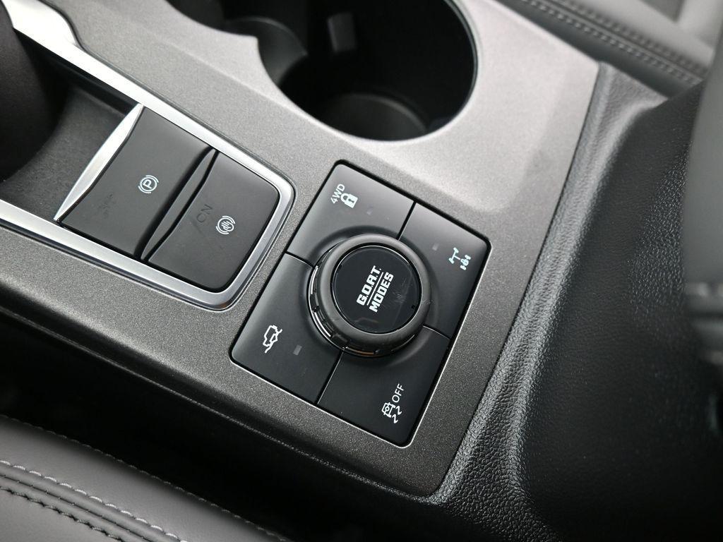 new 2025 Ford Bronco Sport car, priced at $39,330